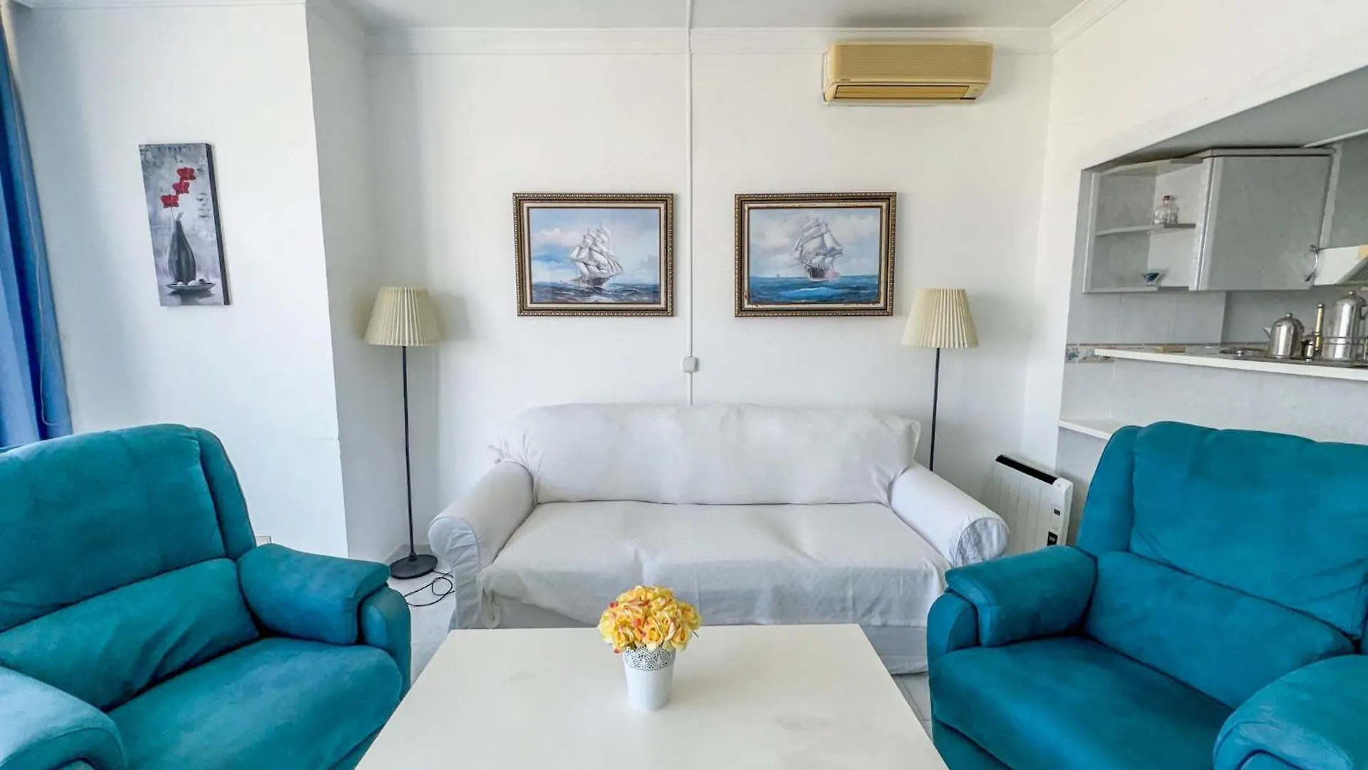 아파트 Coastal Comfort For Four In 토레몰리노스