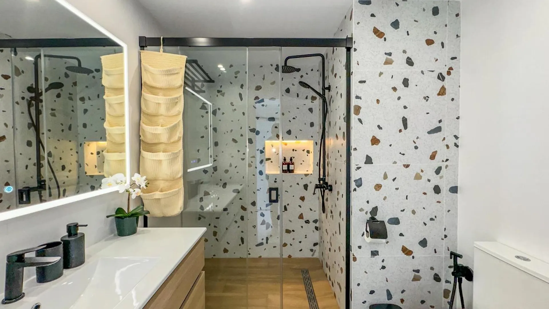 Coastal Comfort For Four In 토레몰리노스 아파트