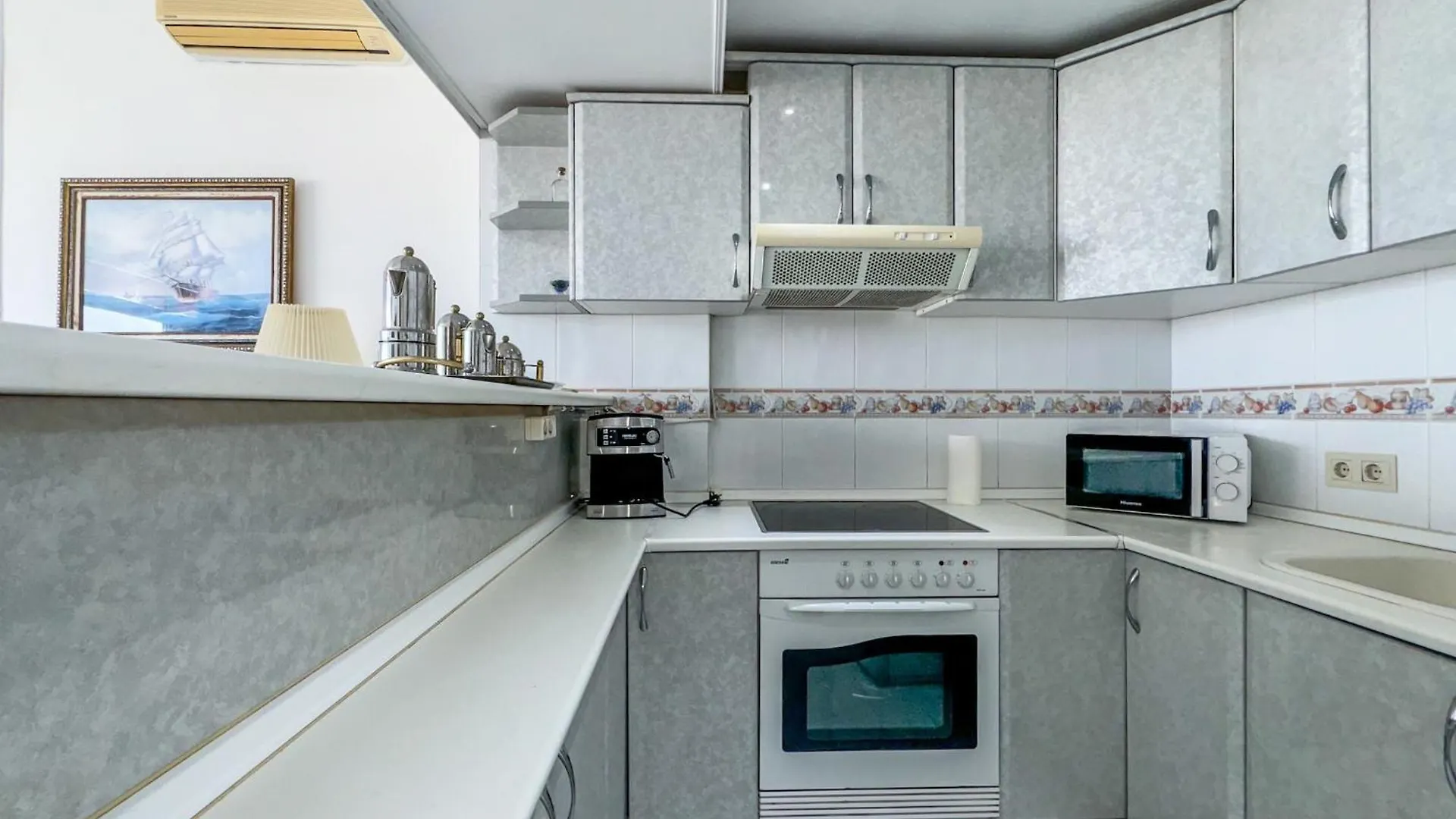 Coastal Comfort For Four In 토레몰리노스