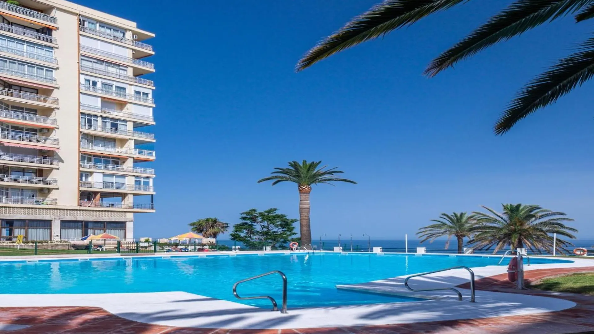 Coastal Comfort For Four In Torremolinos Spanje