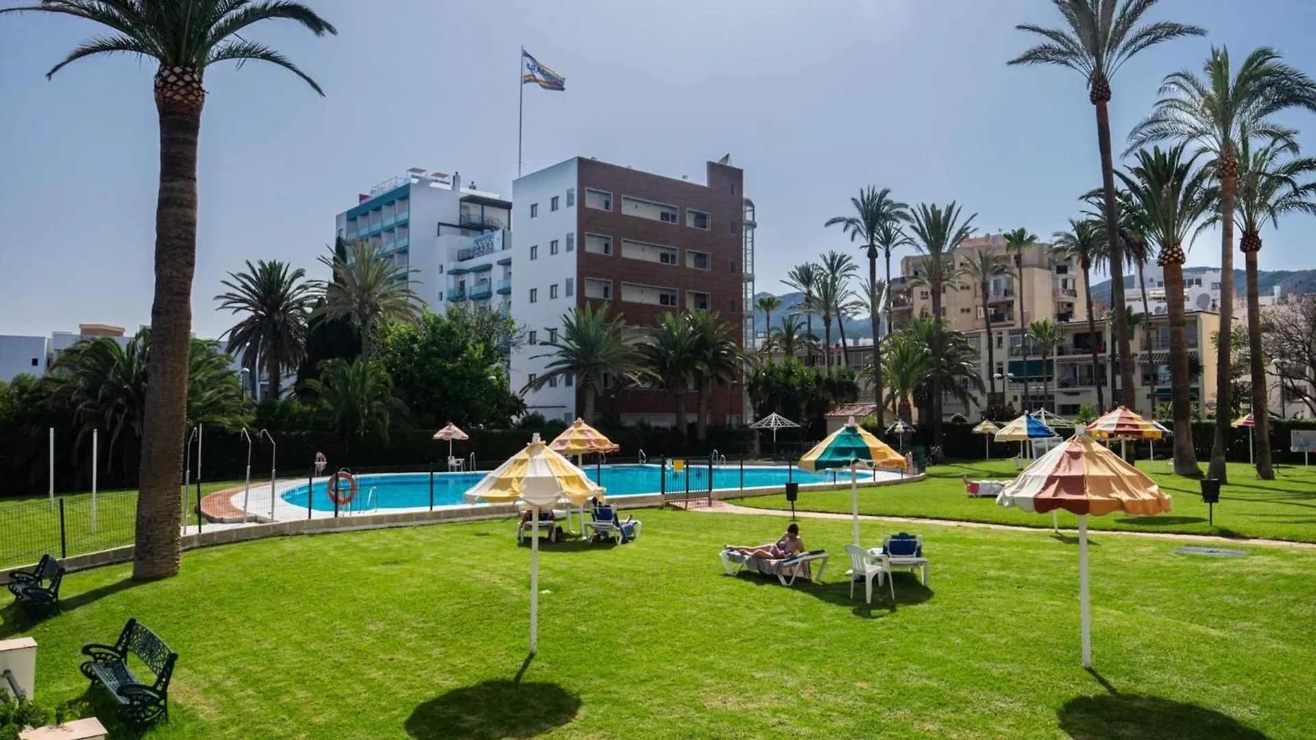 Coastal Comfort For Four In Torremolinos 0*,
