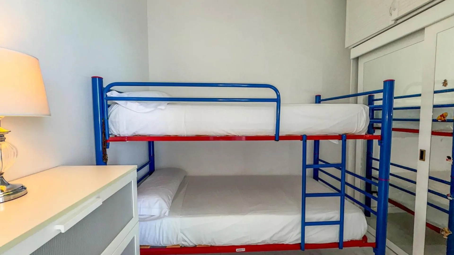 Coastal Comfort For Four In Торремолинос 0*,